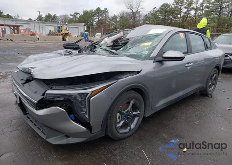 2025 Kia K4 Lxs из США, поврежденный, VIN 3KPFT4DE7SE028757